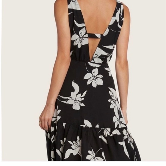 Dress - Picture 3 of 9